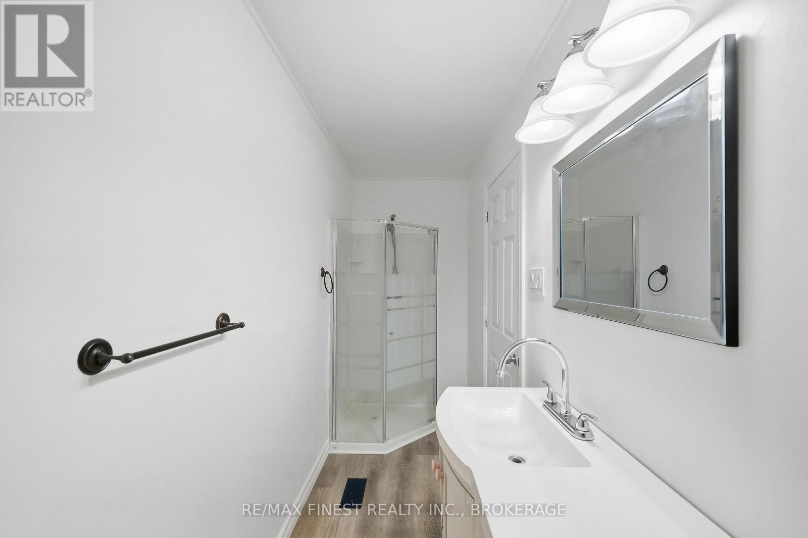 571 CENTREVILLE ROAD - 20