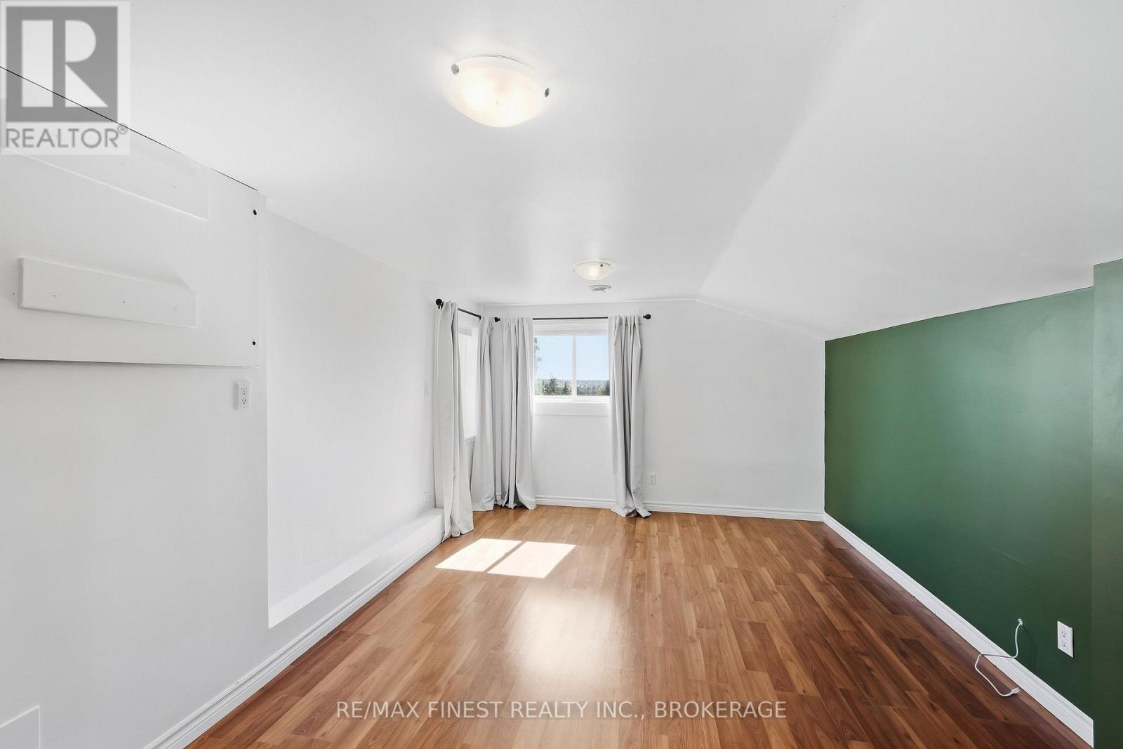 571 CENTREVILLE ROAD - 22
