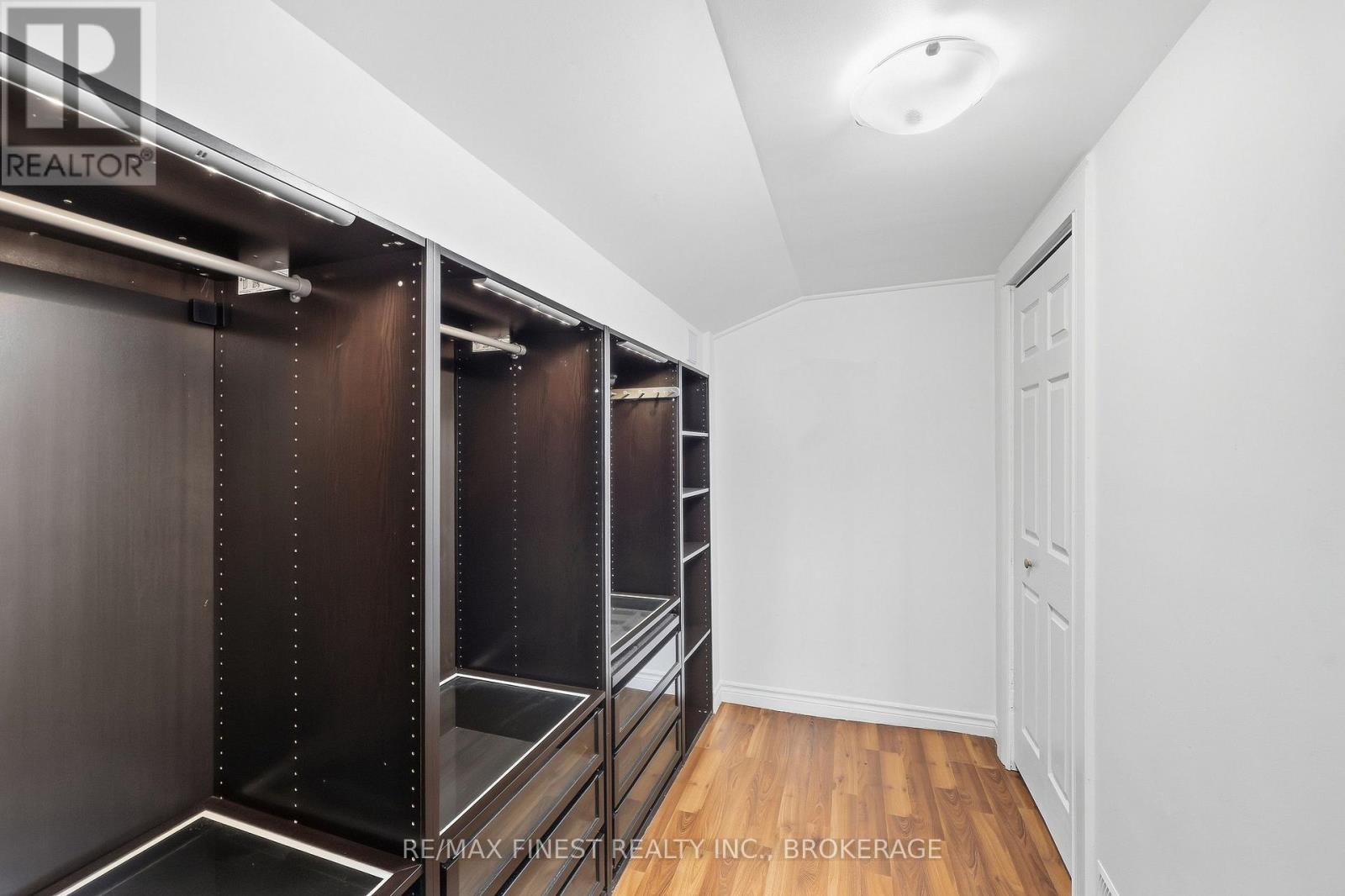 571 CENTREVILLE ROAD - 24