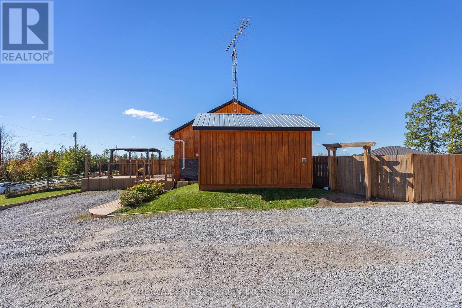 571 CENTREVILLE ROAD - 31