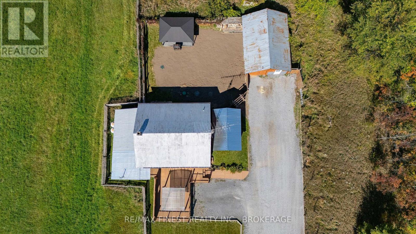 571 CENTREVILLE ROAD - 44