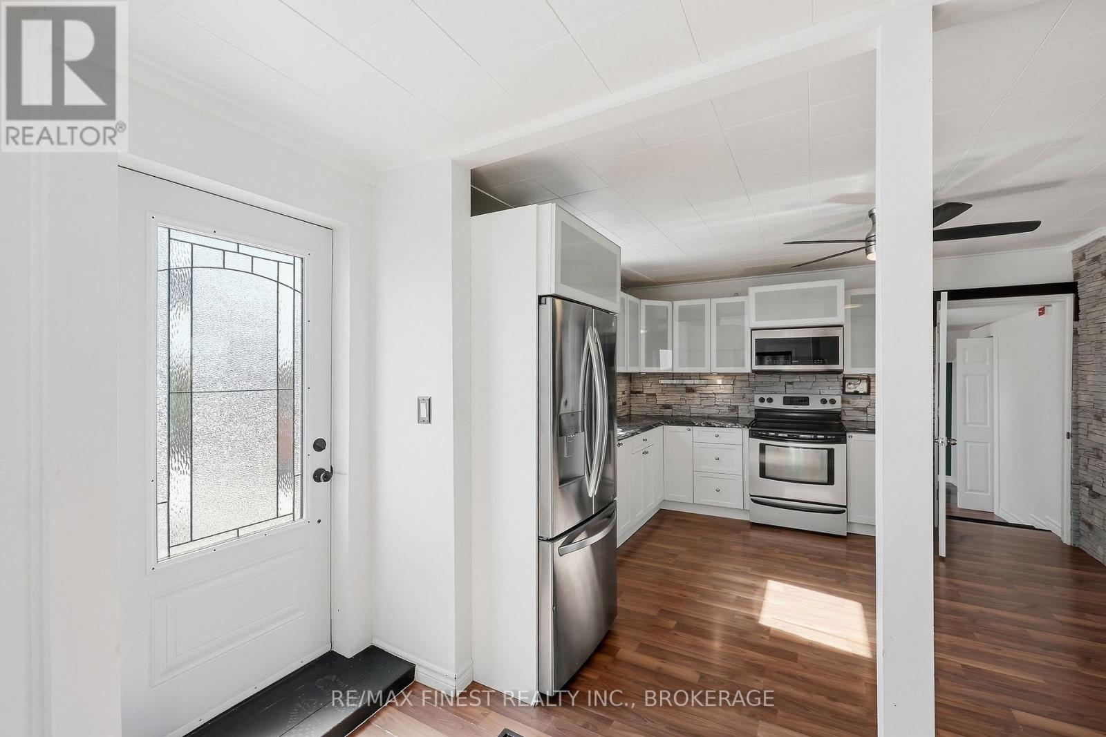 571 CENTREVILLE ROAD - 5