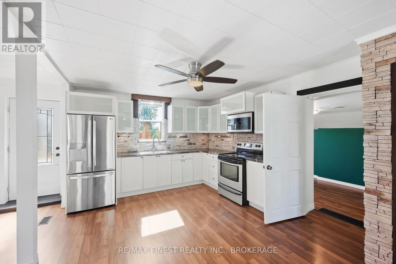 571 CENTREVILLE ROAD - 6
