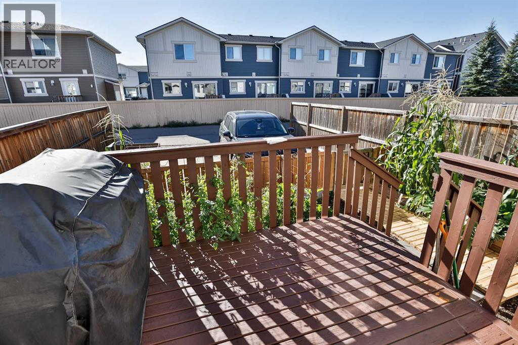 832 Silkstone Close W - Image 22