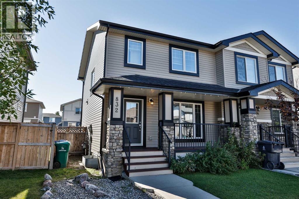 832 Silkstone Close W, Lethbridge, Alberta, T1J5C6