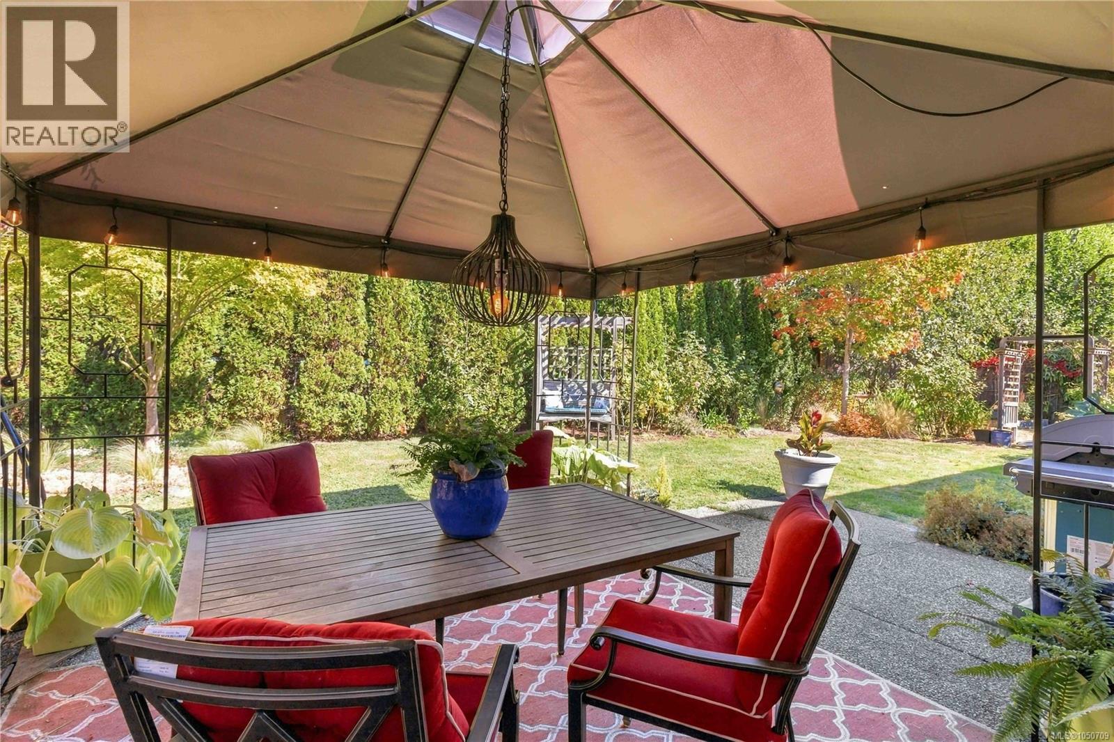 2409 Poplar Dr - 26