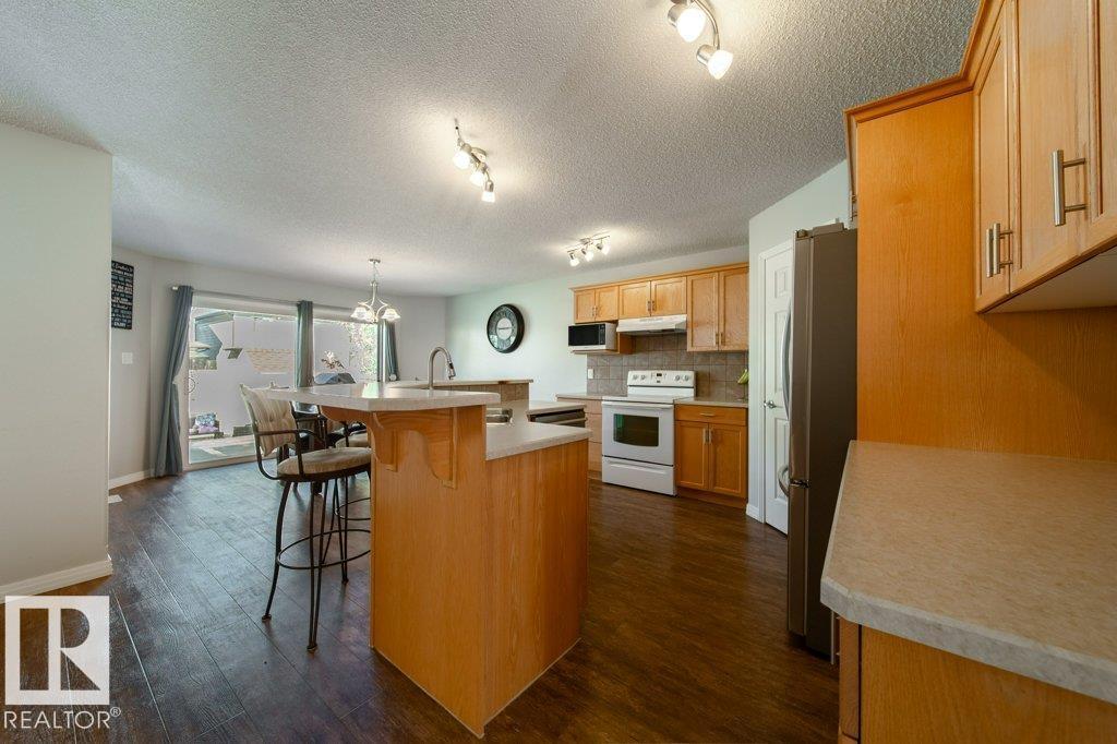 16120 138 ST NW - 10