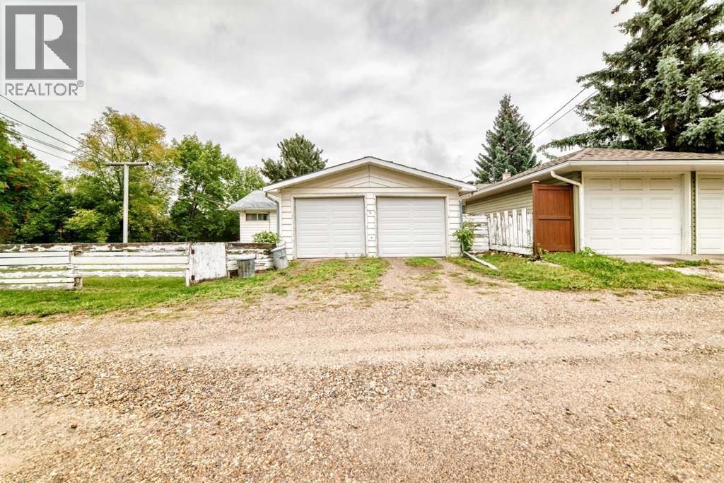 14 Carnarvon Way NW - photo 29