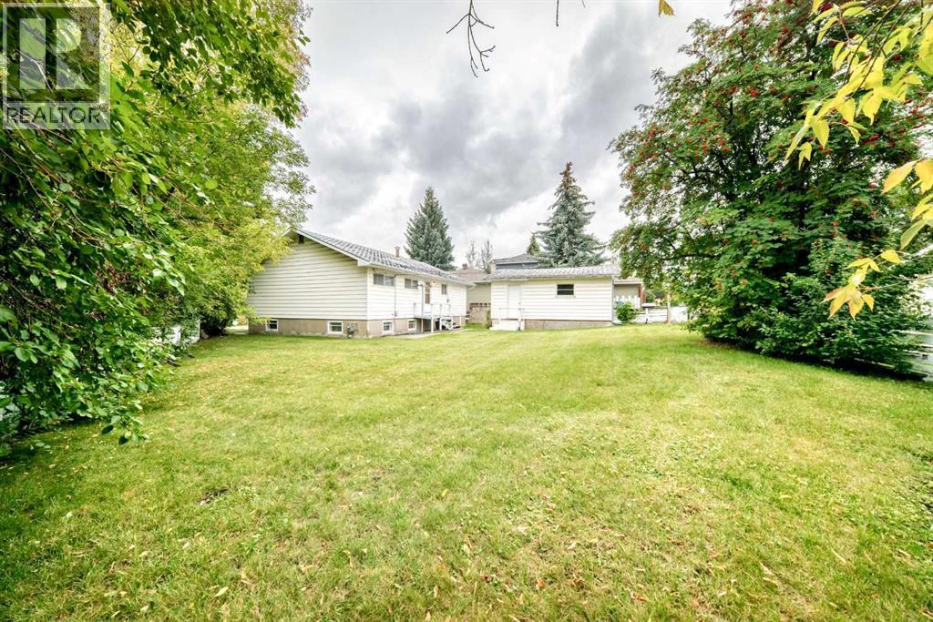 14 Carnarvon Way NW - photo 36