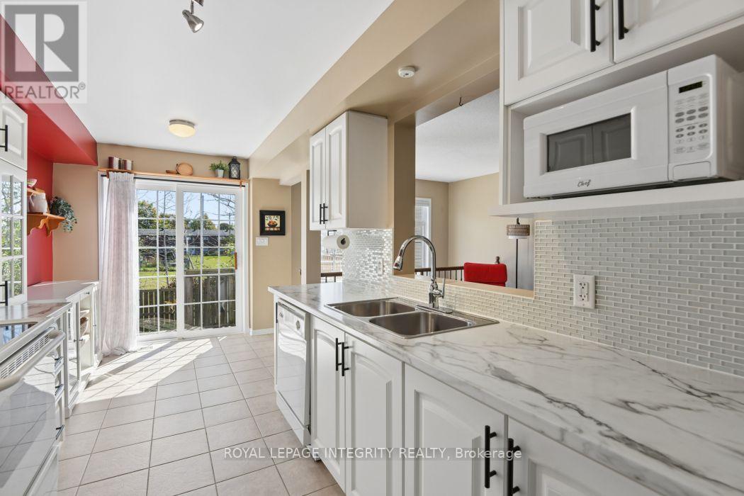 416 WISTERIA CRESCENT - 13