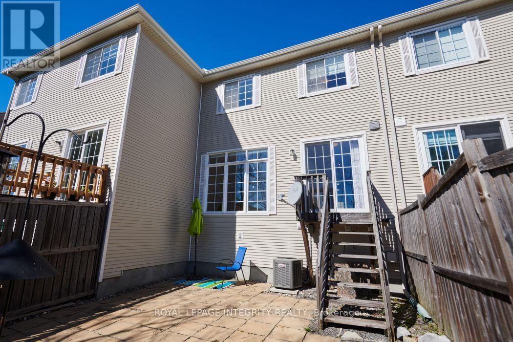 416 WISTERIA CRESCENT - Image 27