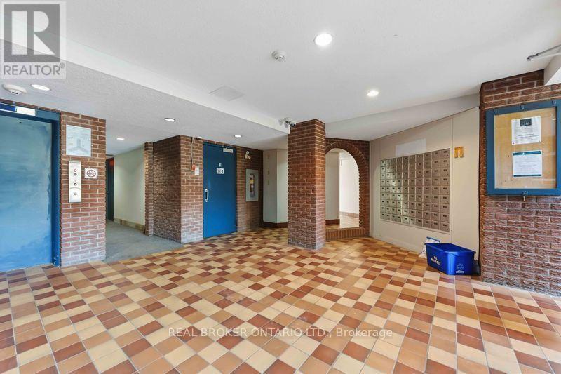 #105 2044 ARROWSMITH DRIVE - Image 18