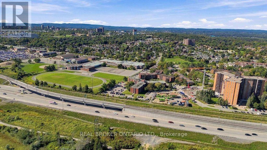 #105 2044 ARROWSMITH DRIVE - Image 19