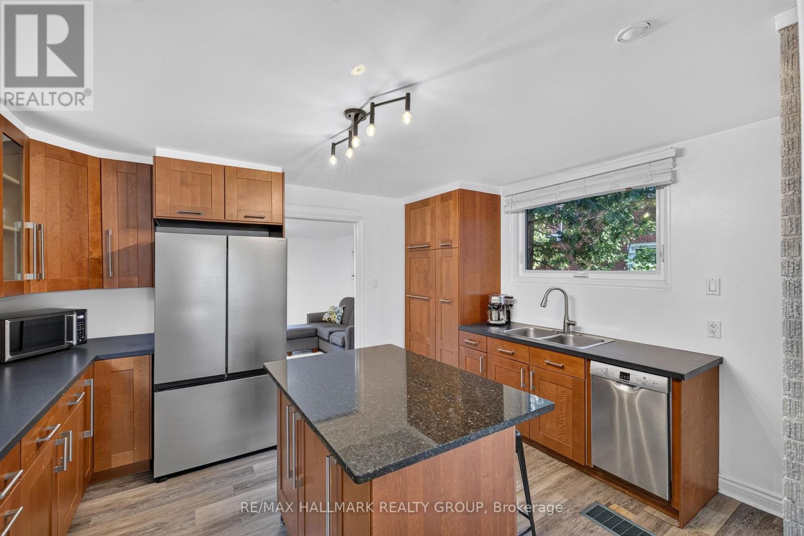 109 LEES AVENUE - Image 20