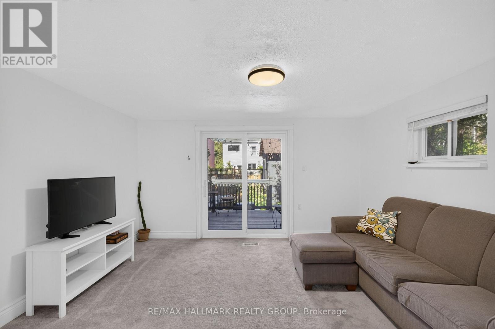 109 LEES AVENUE - Image 21