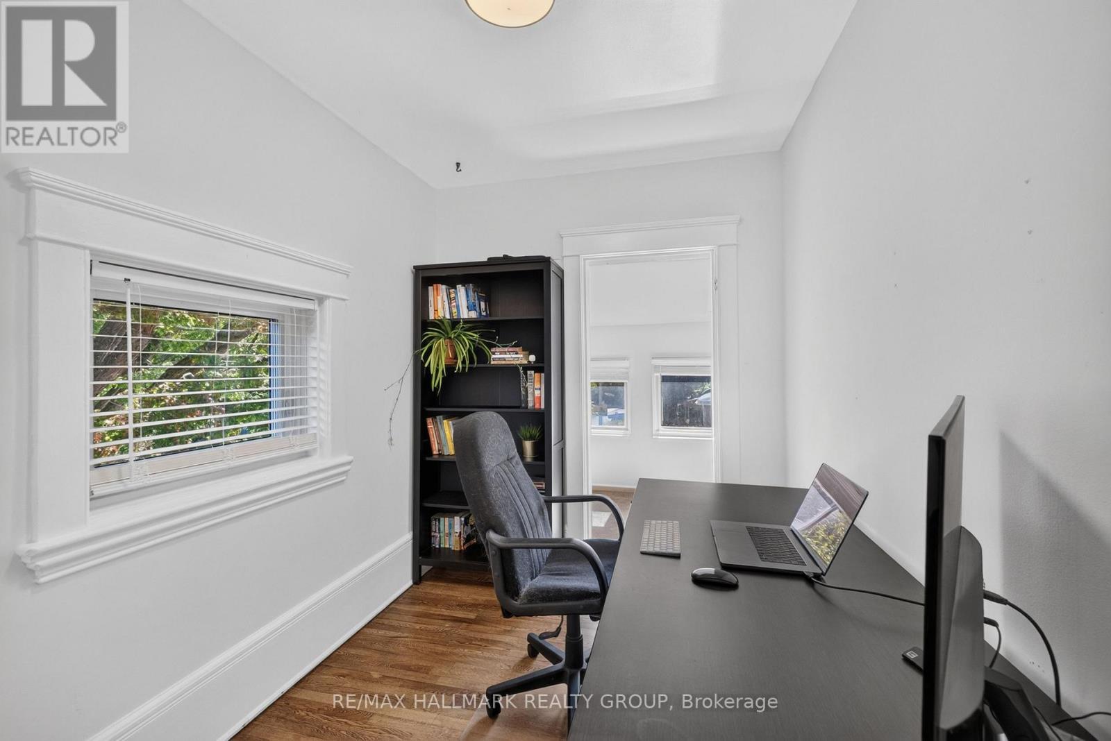 109 LEES AVENUE - Image 32
