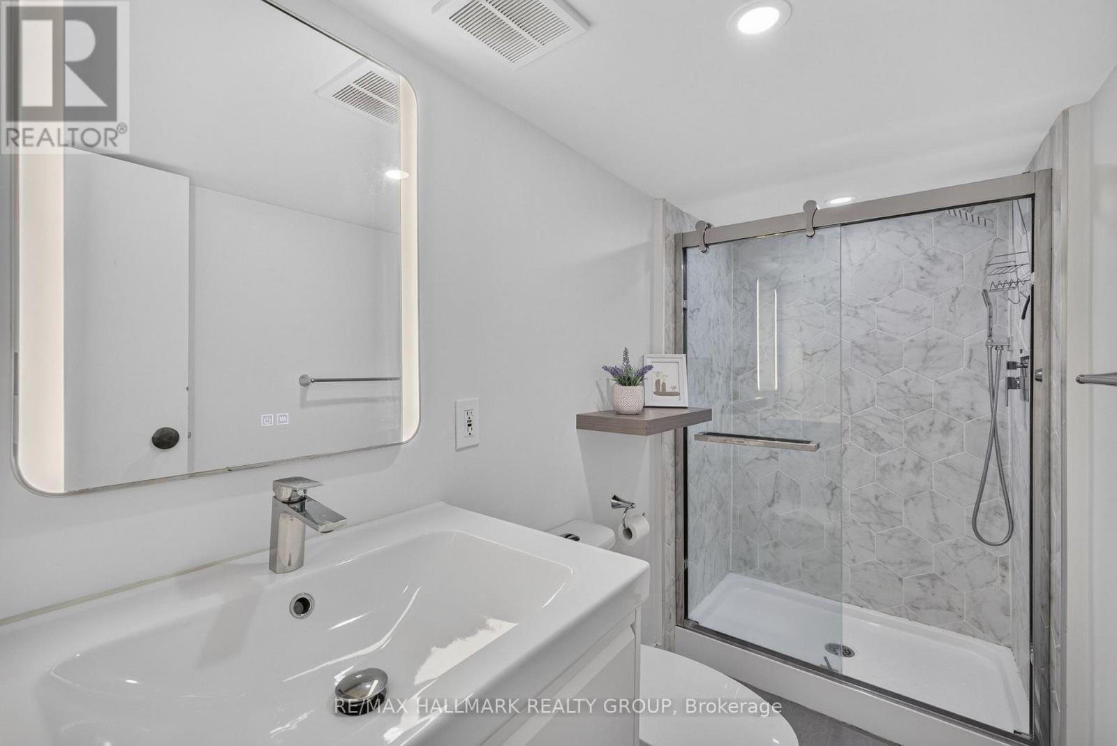 109 LEES AVENUE - Image 38