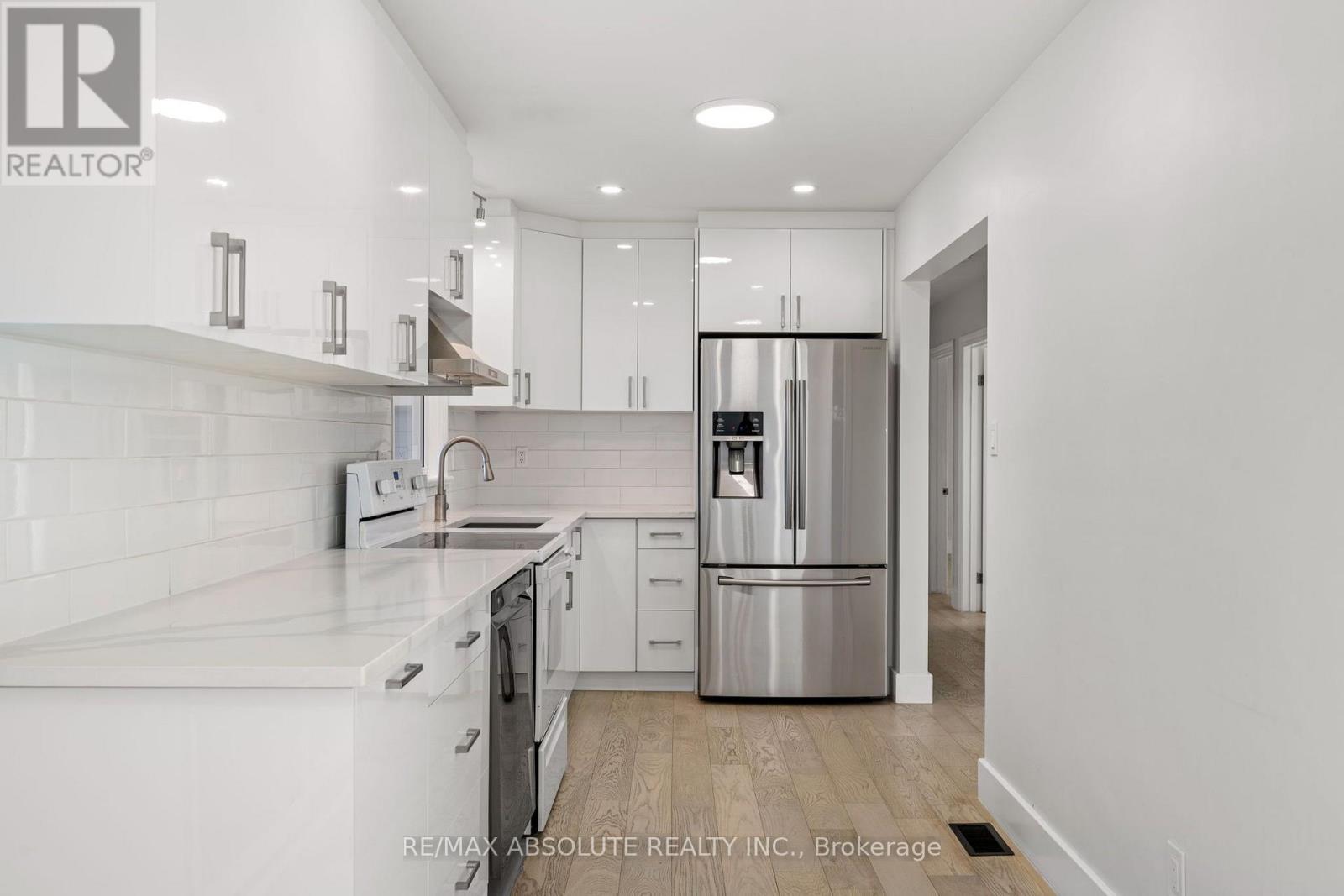 9 EPWORTH AVENUE - 11