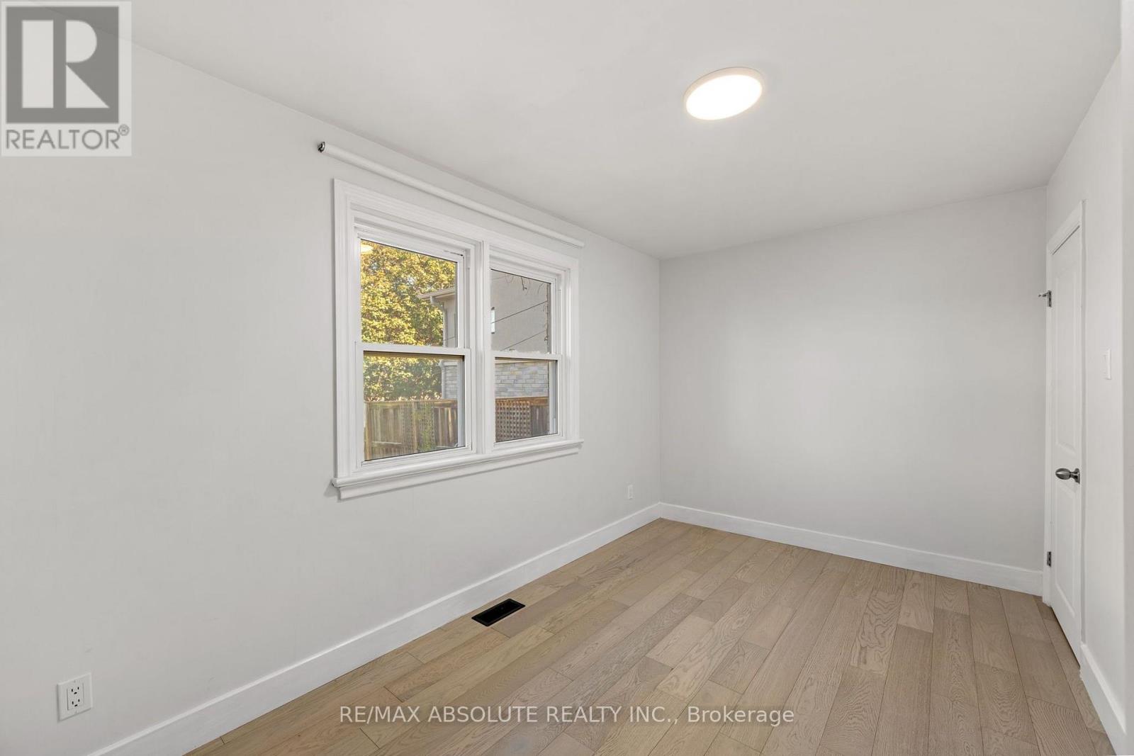 9 EPWORTH AVENUE - 18