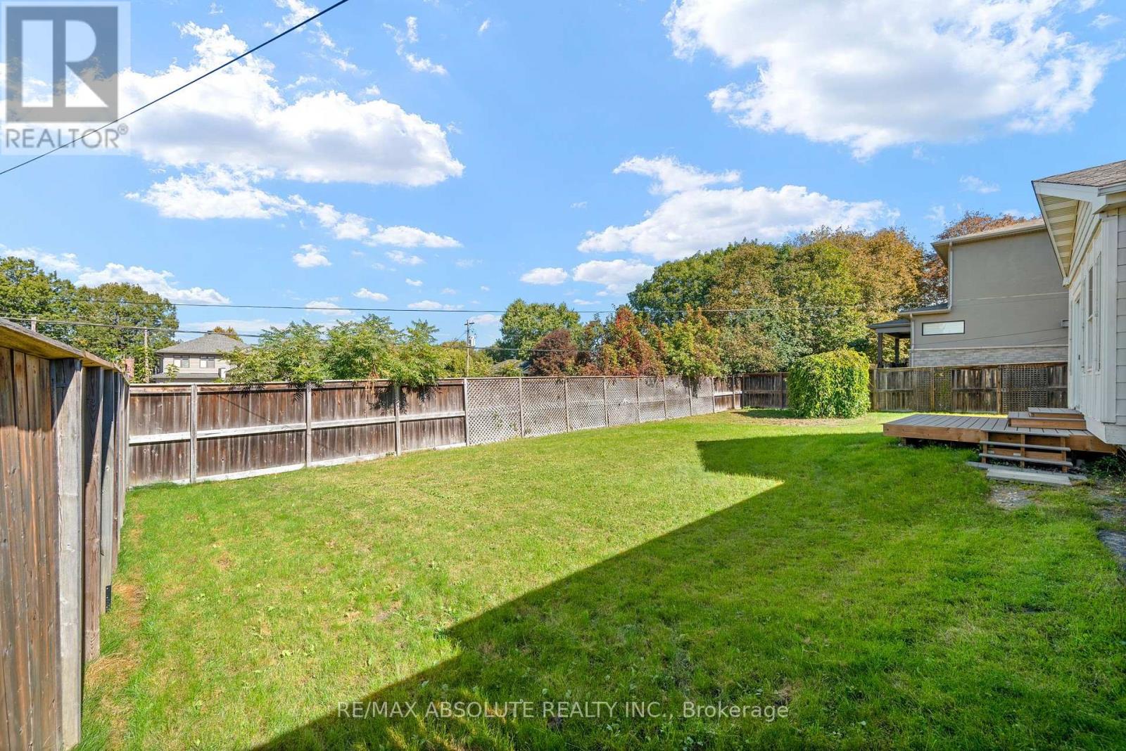 9 EPWORTH AVENUE - 32