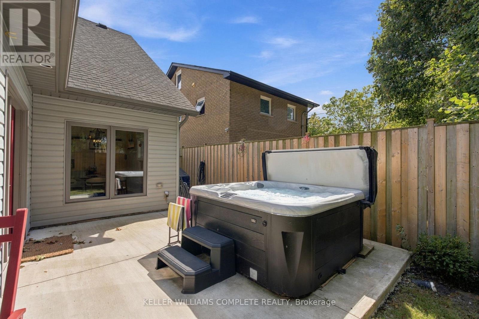 3710 CRYSTAL BEACH DRIVE N - 39