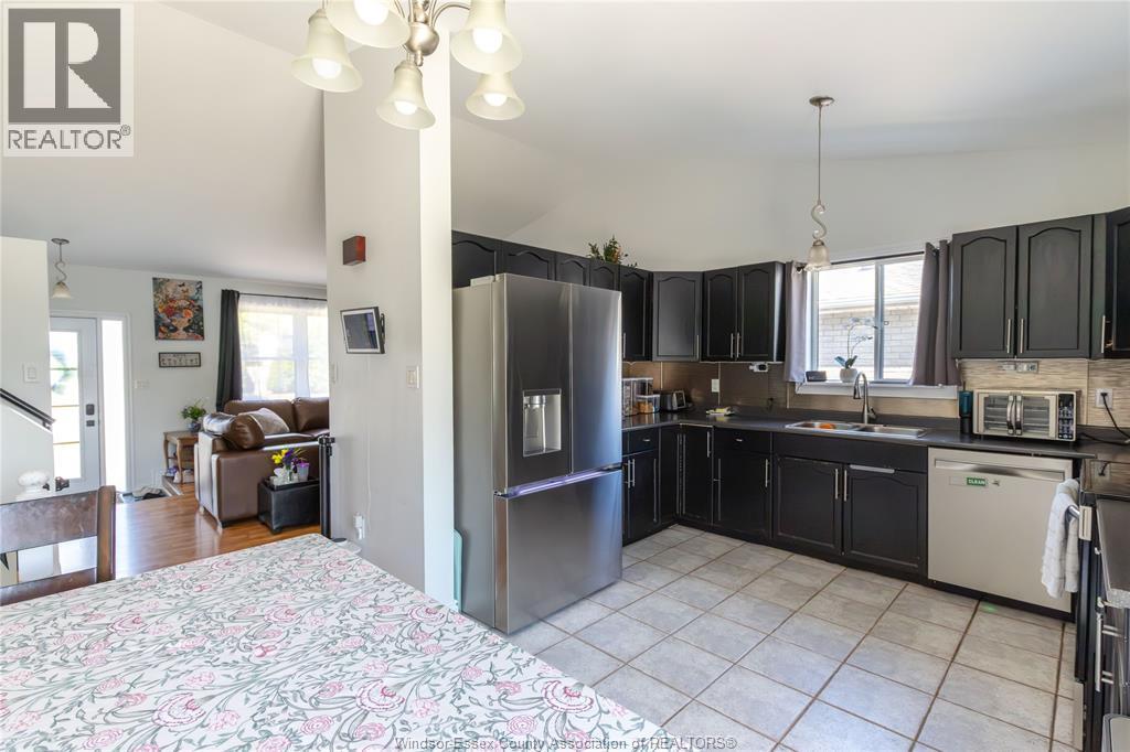 1479 SOUTHDALE - Image 23