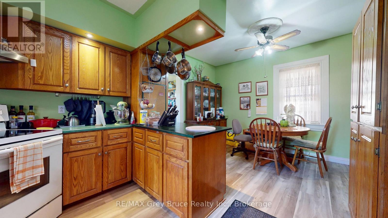 18 12TH STREET SE STREET - 7