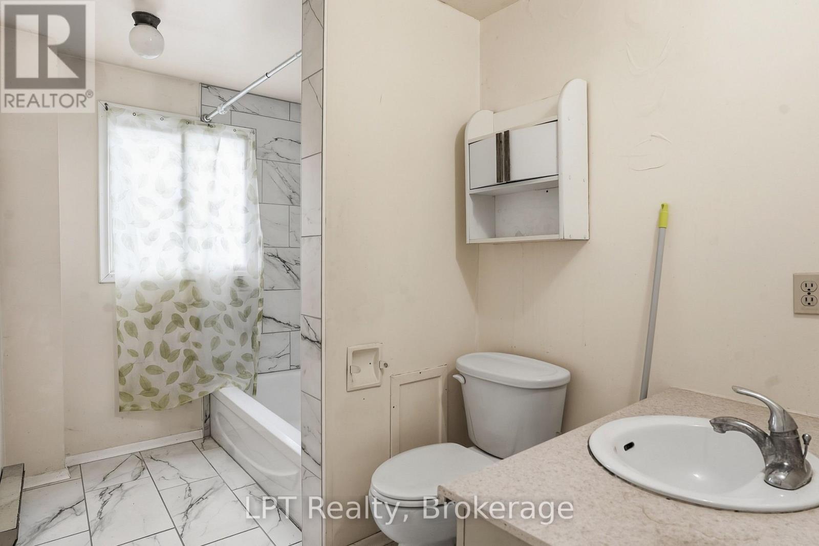 551 Turnberry Street — photo 12