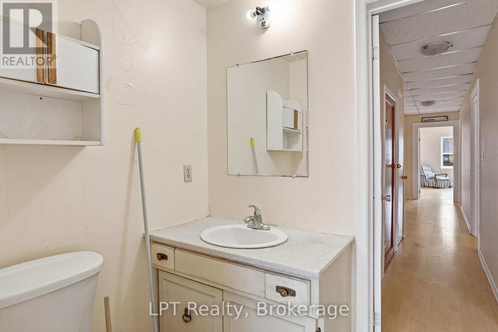551 Turnberry Street — photo 13
