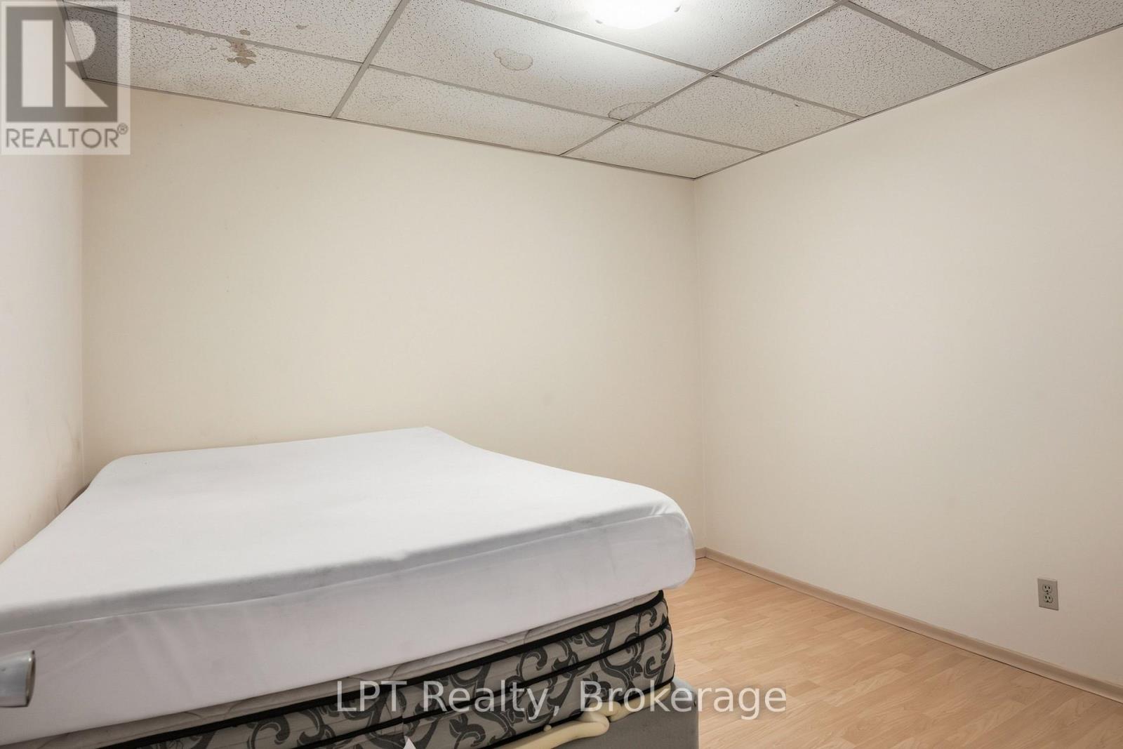 551 Turnberry Street — photo 15