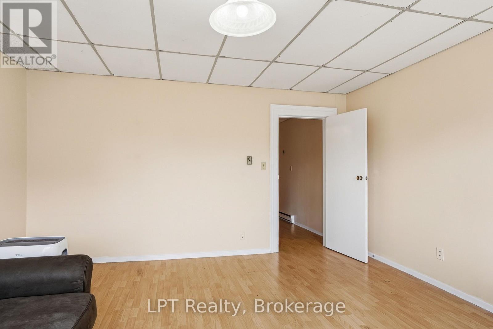 551 Turnberry Street — photo 21