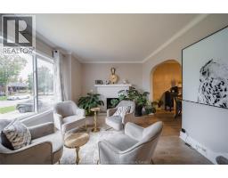 Living room - 2131 Lincoln Road, Windsor, ON N8W2P9 Photo 8