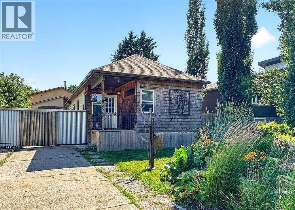 Property for sale at 241 25 Avenue NE