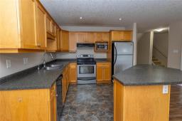 12 Coulter Way, Brandon, MB R7A2V7 Photo 7