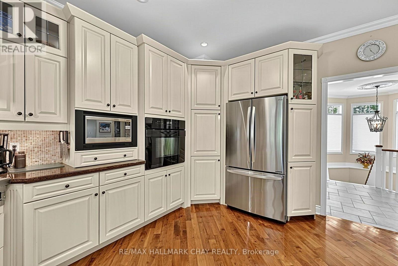 1919 INNISBROOK STREET - 32
