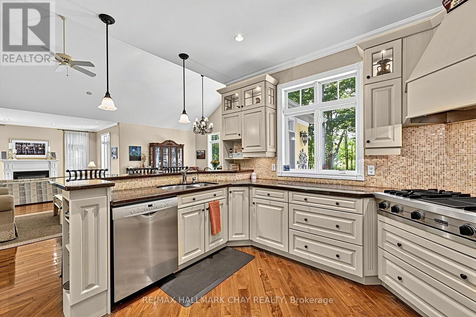1919 INNISBROOK STREET - 33