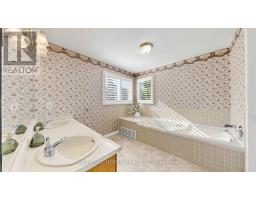 103 Peevers Crescent, Newmarket, ON L3Y7T2 Photo 22