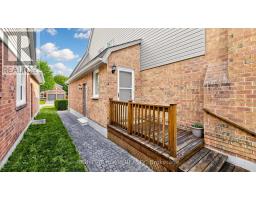 103 Peevers Crescent, Newmarket, ON L3Y7T2 Photo 34