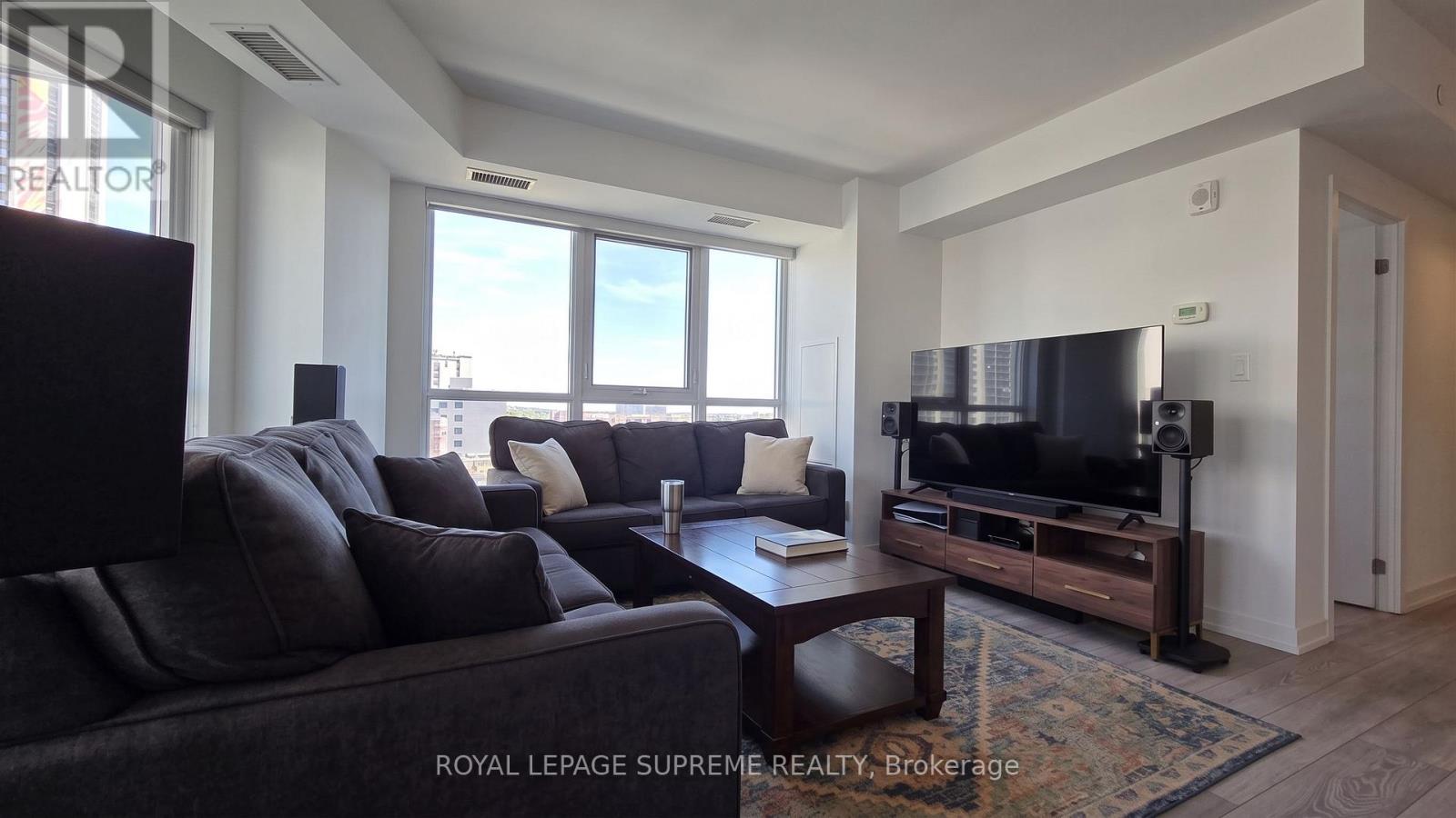 159 Wellesley Street East — photo 8