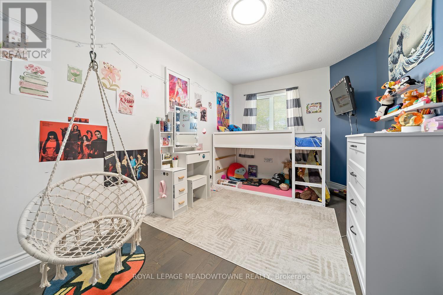 #87 200 CRESTHAVEN ROAD - 23