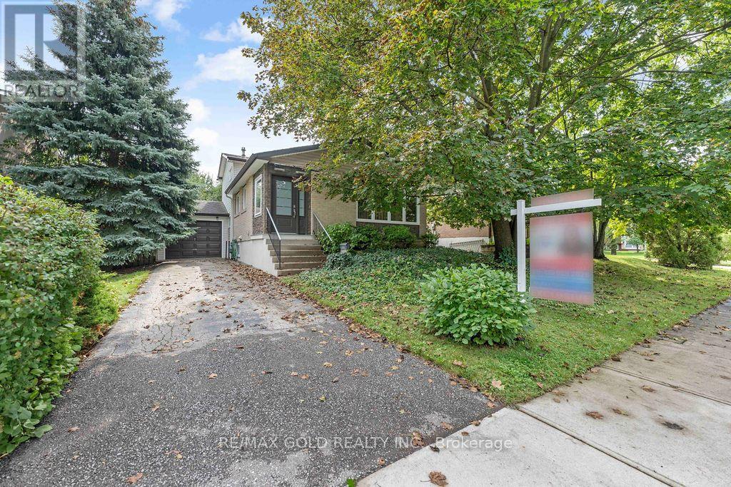 29 CARBERRY CRESCENT - 1