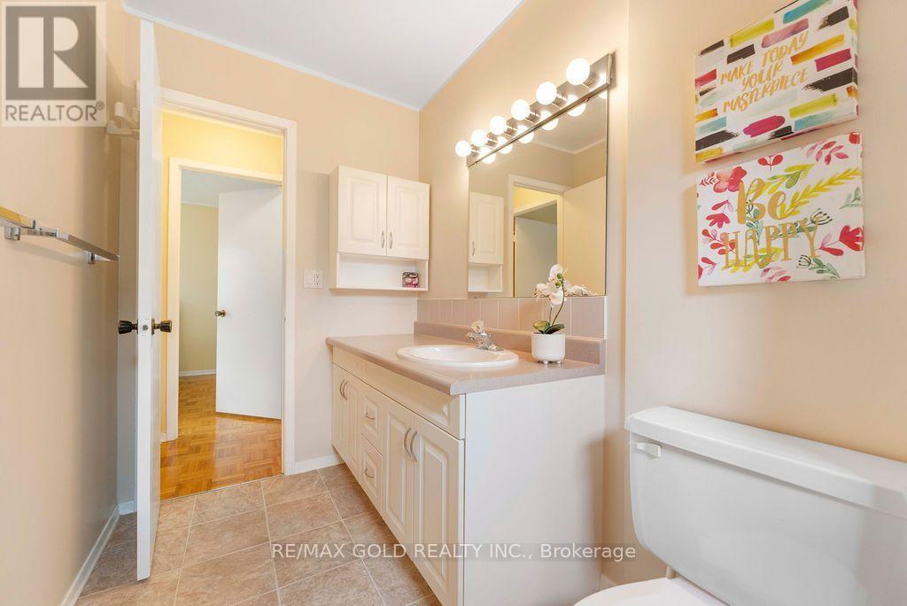 29 CARBERRY CRESCENT - 18