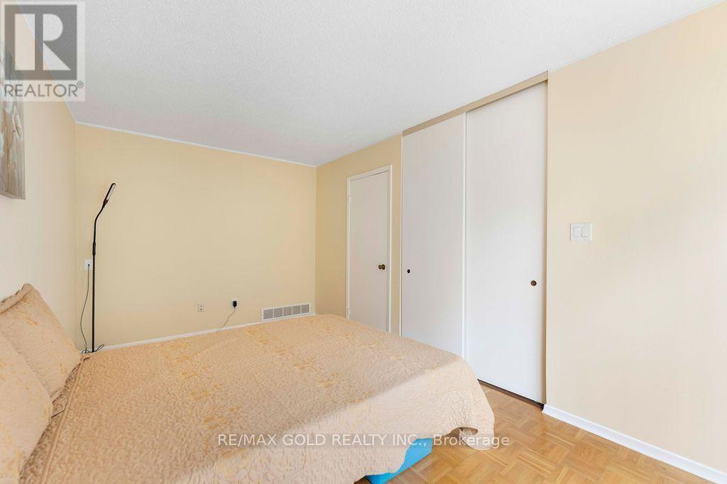 29 CARBERRY CRESCENT - 23
