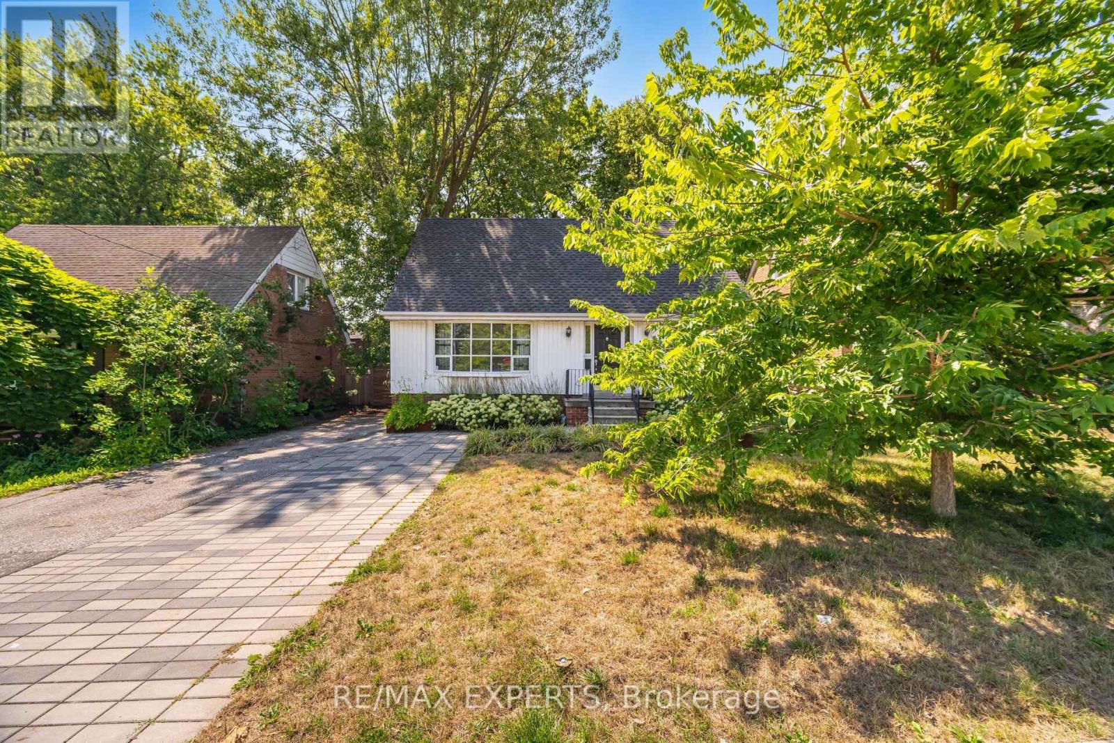 Photo of 1286 KIPLING AVENUE