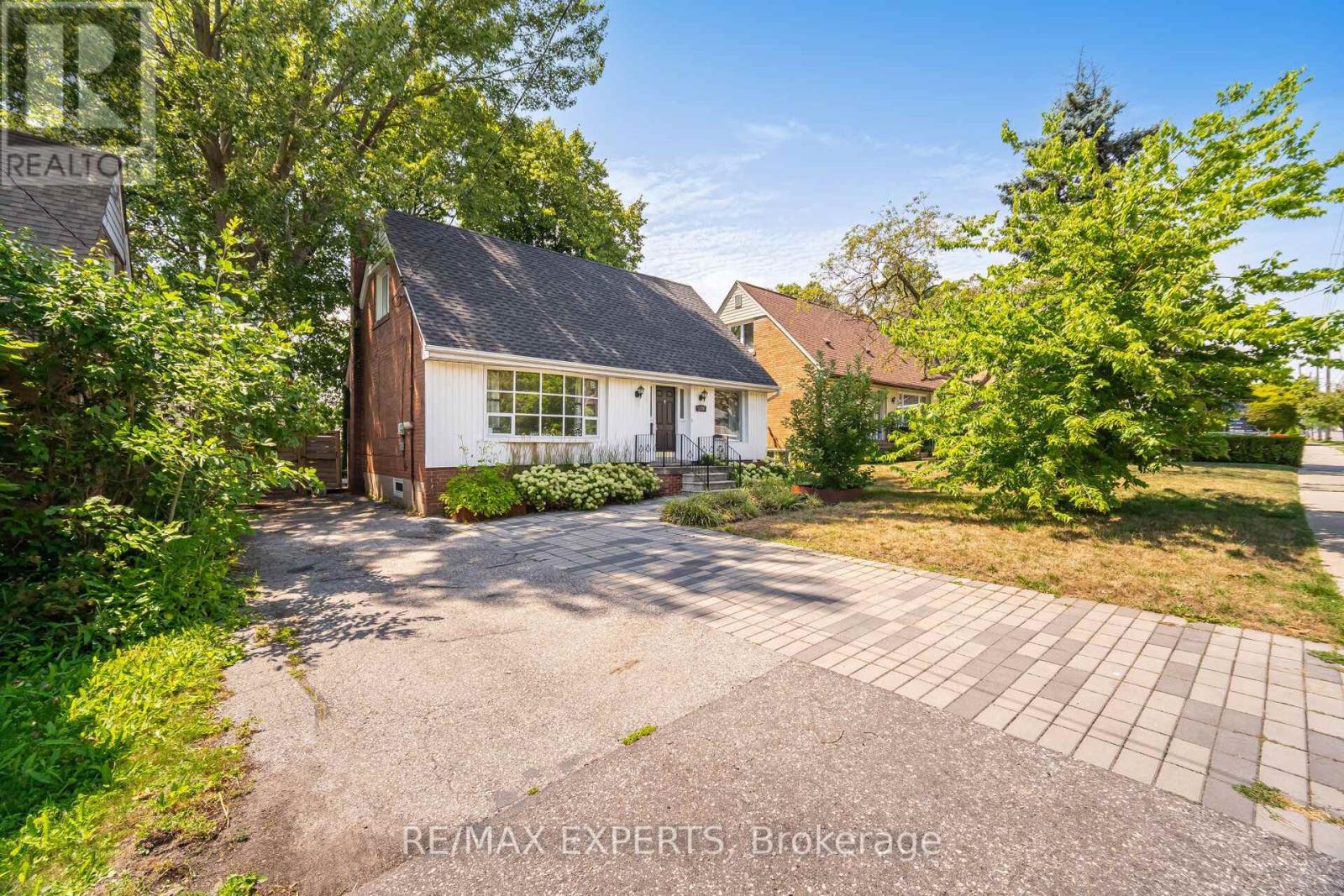 Photo of 1286 KIPLING AVENUE