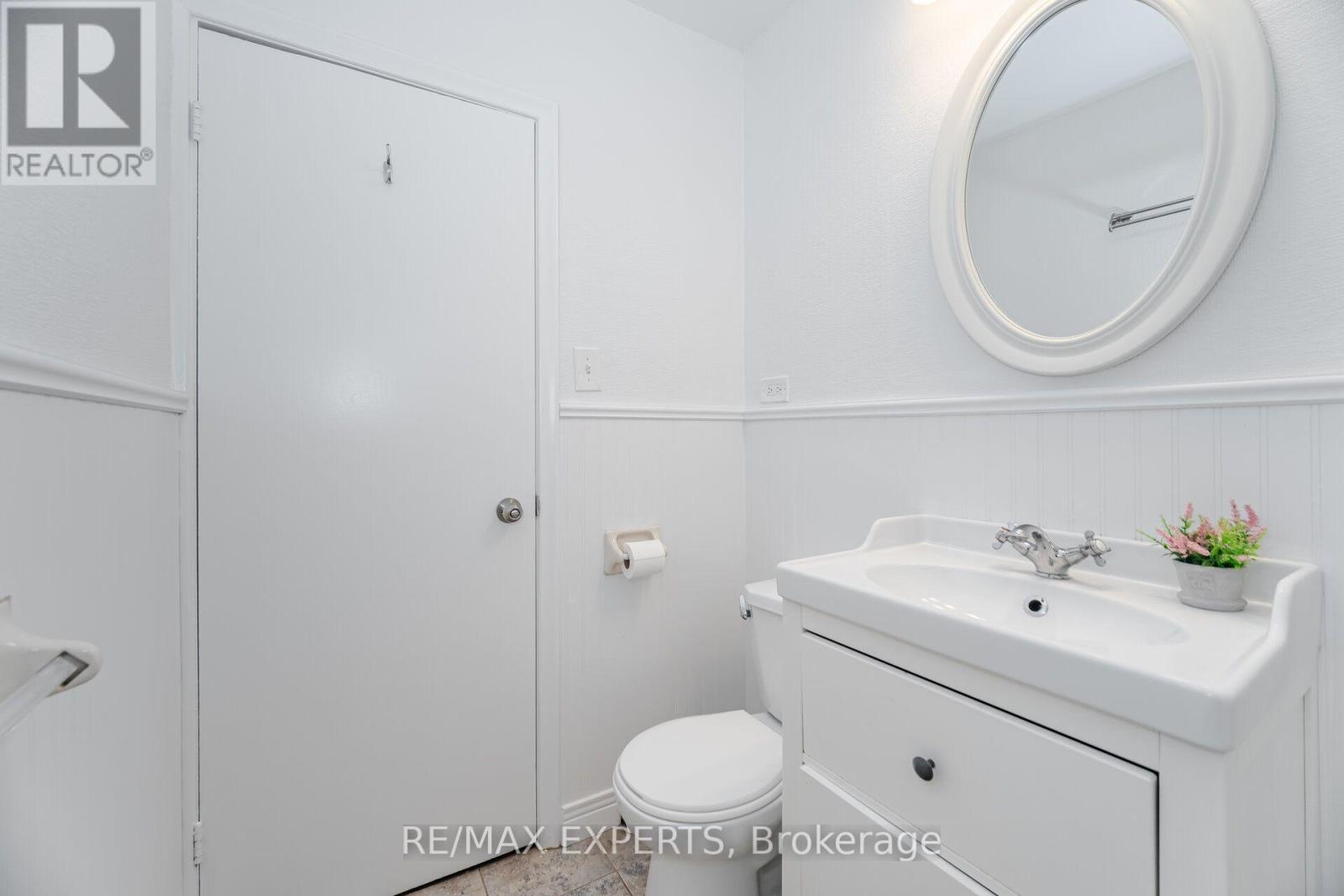 1286 KIPLING AVENUE - 32