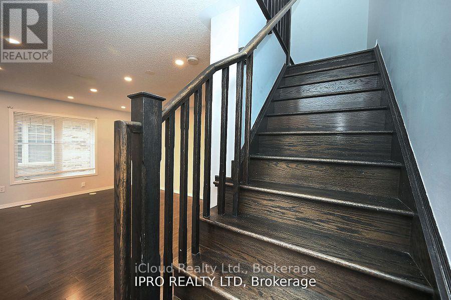 227 SLINGSBY LANDING - 22