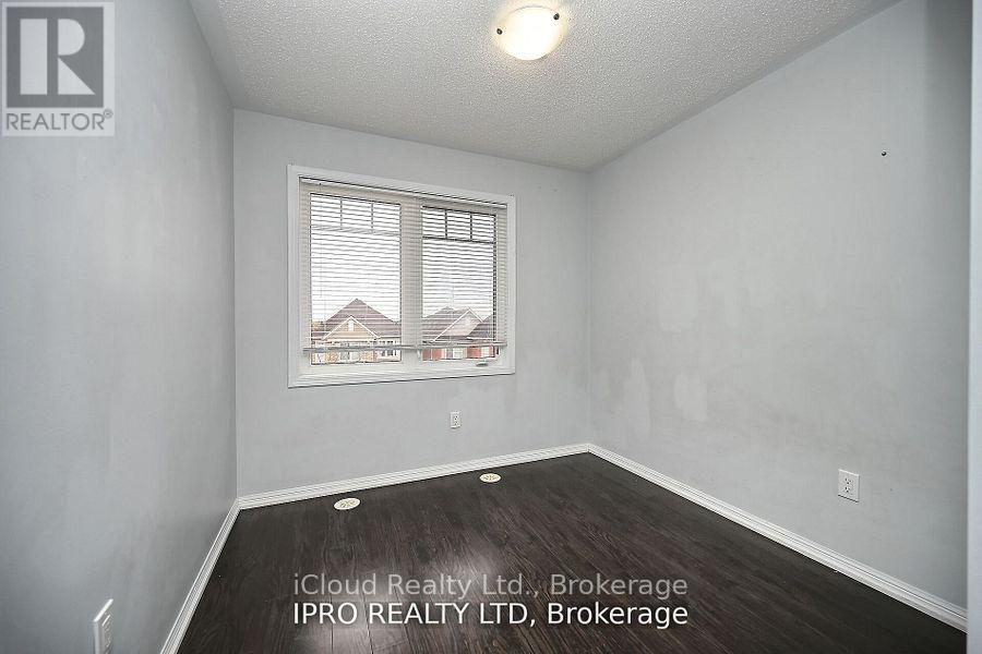 227 SLINGSBY LANDING - Image 25