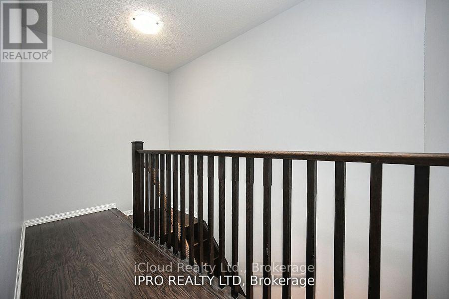 227 SLINGSBY LANDING - 28