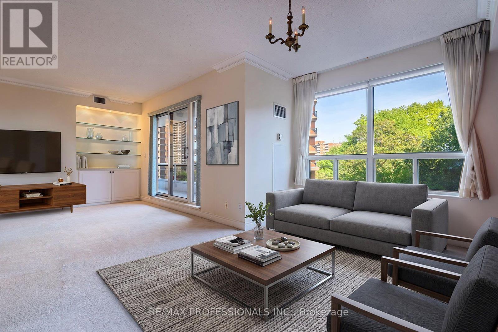 #606 2 ABERFOYLE CRESCENT - 14